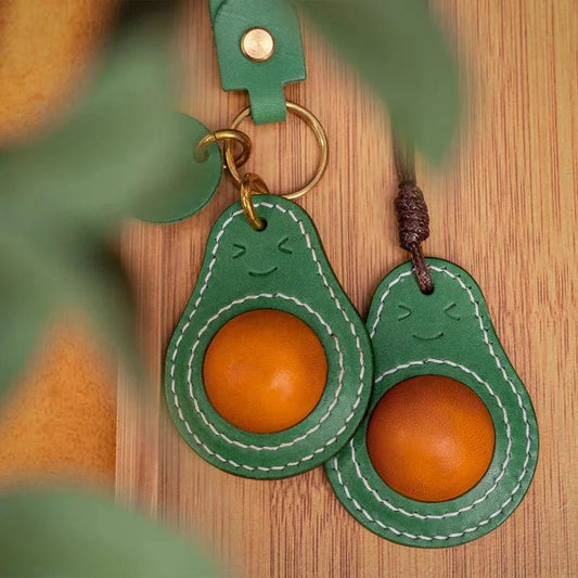 Smiling Avocado Leather Bag Charm – Handmade Italian Vegetable - Tanned Keychain | Whimsical Green Fruit Pendant | Cute Handbag Accessory for Women - Tomlynam