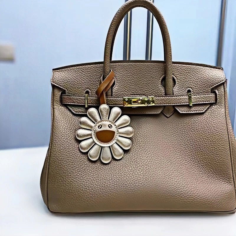 Handmade Colorful Sunburst Leather Bag Charm – Artisan Crafted Floral Accessory for Bags and Keys, Vibrant and Playful Design, Premium Goatskin, Perfect Gift for Her - Tomlynam