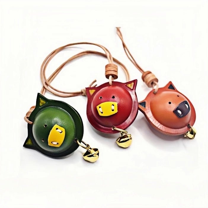 Original Designed Jingle Pig Leather Bag Charm, Full - Grain Cowhide Key Accessory, Minimalist Handcrafted Bell Pendant, Perfect Graduation Season Gift - Tomlynam