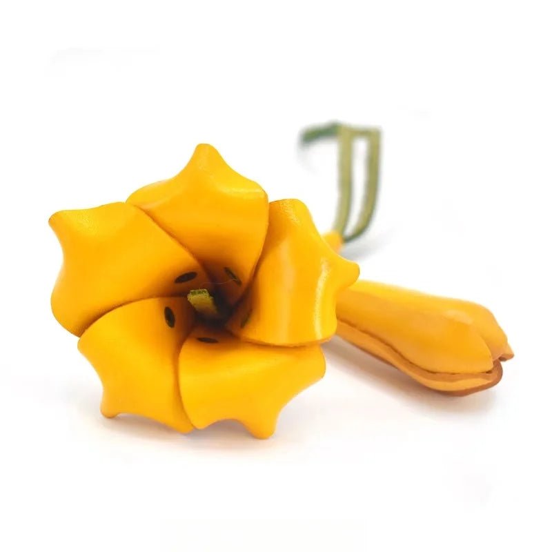 Blooming Leather Flower Bag Charm – Nordic Style Handmade Full - Grain Leather Floral Pendant | 3D Flower Keychain | Handcrafted Luxury Car & Bag Accessory - Tomlynam