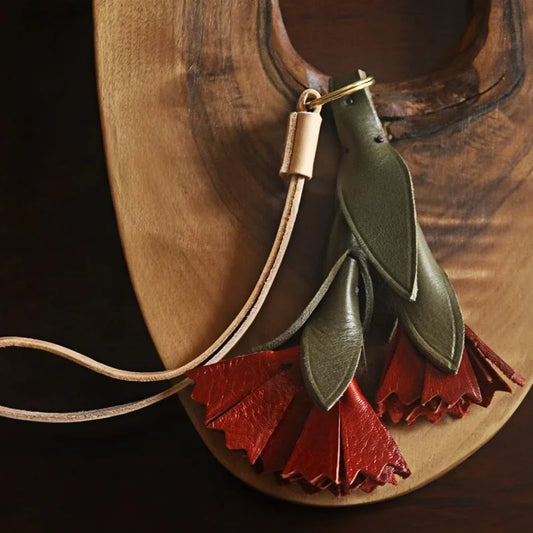 Vintage Leather Carnation Bag Charm – Handmade Full-Grain Cowhide Flower Keychain | Elegant 3D Floral Pendant | Unique Gift for Women
