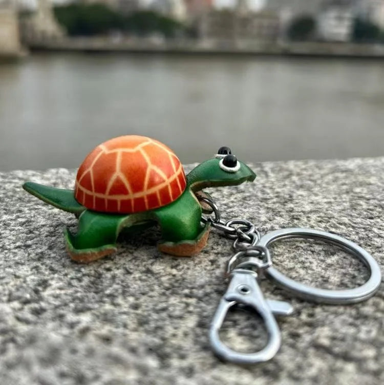 Hand-Painted Turtle Leather Bag Charm – Handmade Cowhide Keychain | Symbol of Patience & Longevity | Thoughtful Artisan Accessory Gift for Her