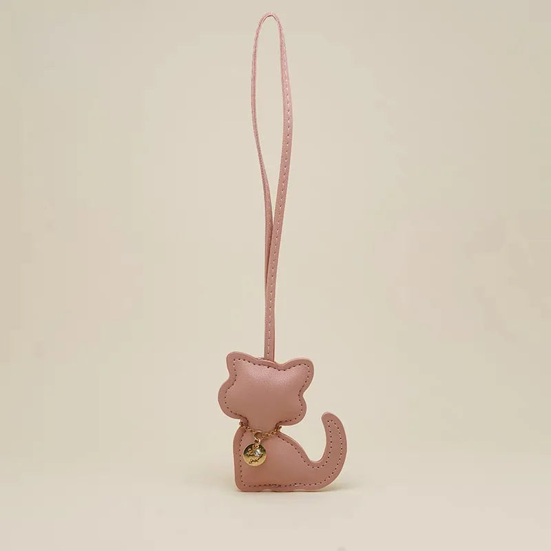 Chic Leather Cat Bag Charm – Handmade Sitting Kitty Pendant with Gold Necklace | Minimalist Style | Genuine Leather | Custom Color Options for Elegant Handbags