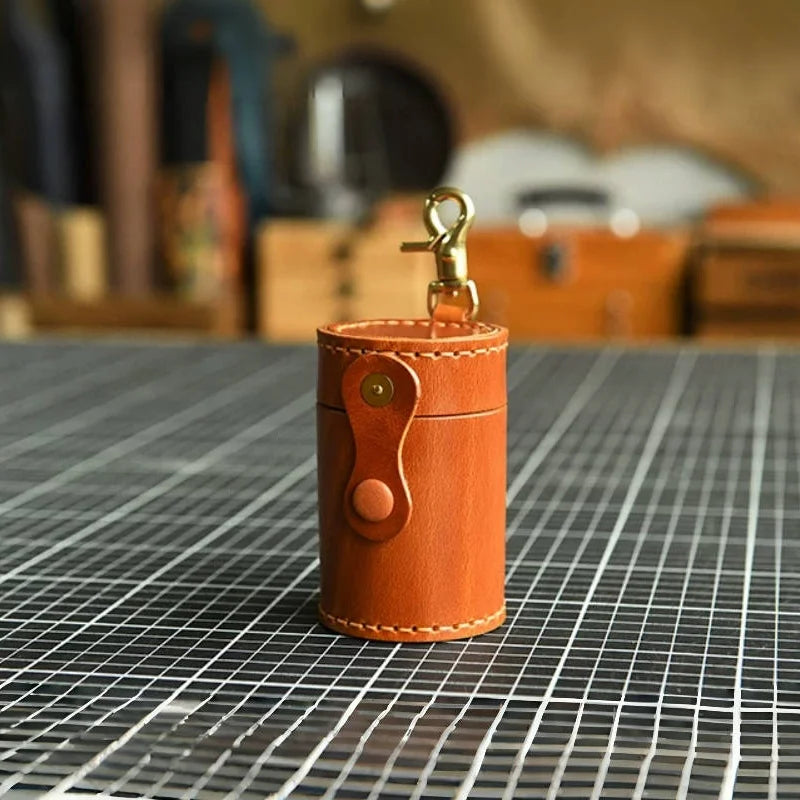 Cylinder Leather Lipstick Charm – Handmade Vegetable-Tanned Leather Case | Hand-Stitched Full-Grain Organizer | Vintage Storage Pendant for Bags & Keys