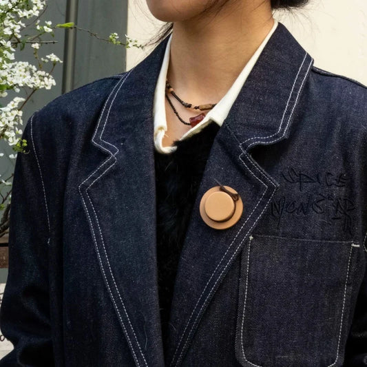 French Vintage Hat Leather Brooch – Handmade Japanese Oak-Tanned Cowhide Lapel Pin | Elegant Unisex Accessory | Artistic Retro Gift