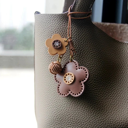Bloom & Fruit Leather Flower Bag Charm – Handmade Two-Tone Pendant in Premium Cowhide | Artisanal Floral Keychain | Elegant Accessory for Handbags or Backpacks