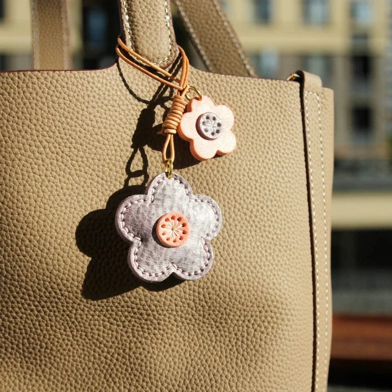 Bloom & Fruit Leather Flower Bag Charm – Handmade Two-Tone Pendant in Premium Cowhide | Artisanal Floral Keychain | Elegant Accessory for Handbags or Backpacks