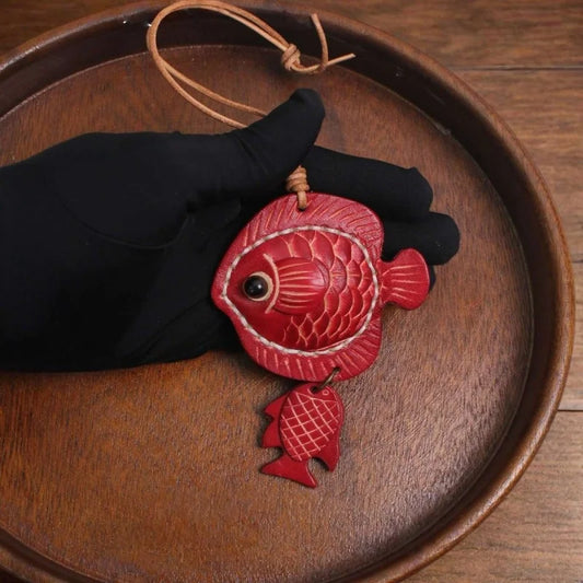 Lucky Fish Leather Bag Charm – Handmade Full-Grain Leather Pendant | Symbol of Joy & Prosperity | Retro DIY Accessory for Bags & Keys