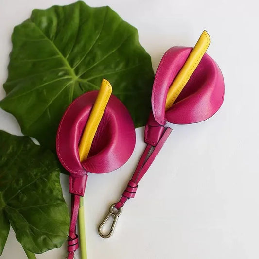 Calla Lily Leather Bag Charm – Handmade Genuine Leather Floral Keychain | Elegant Purse Accessory | Unique Gift for Women