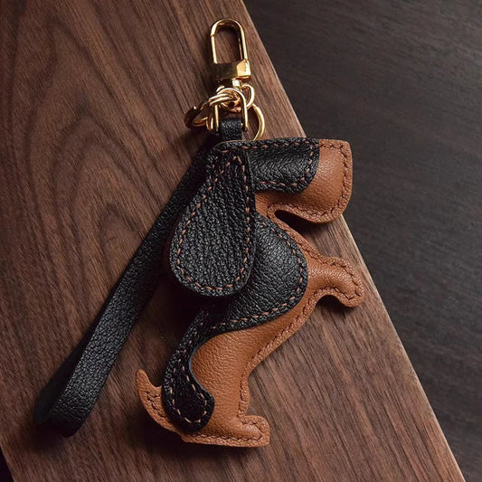 Basset Hound Leather Bag Charm – Handmade Full-Grain Lambskin Pendant | Long-Eared Dog Keychain | Artisan Gift for Pet Lovers
