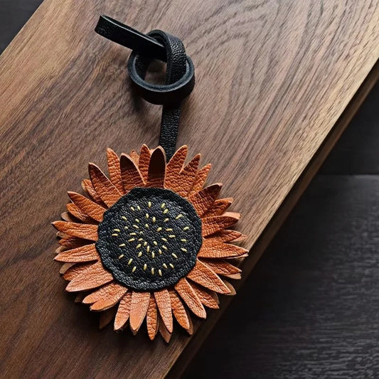 Handmade Sunflower Leather Bag Charm – Designer Full-Grain Cowhide Pendant | Artisan Floral Keychain | Unique Handbag Decoration & Gift