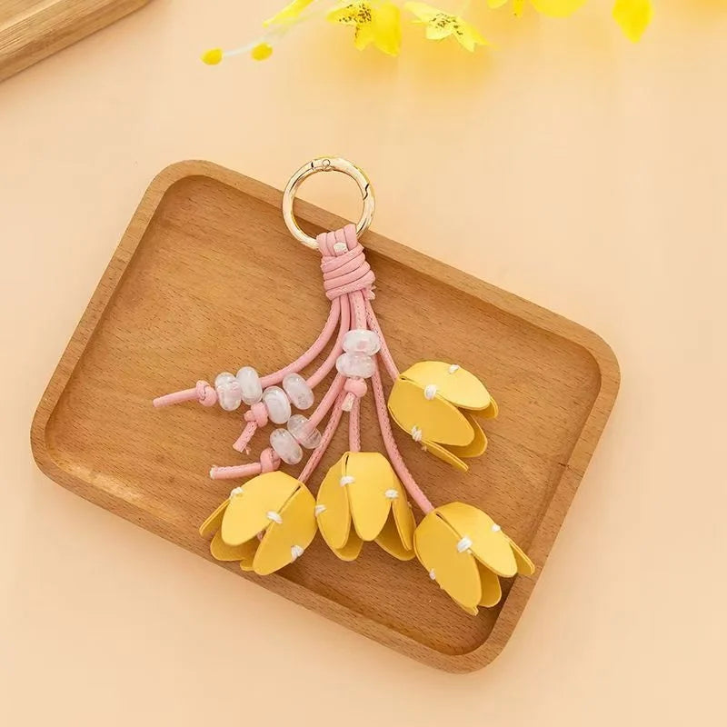 Tulip Blossom Leather Bag Charm – Handmade Bouquet Keychain Pendant | Dopamine Beaded Floral Accessory | Elegant Handbag Decoration for Women