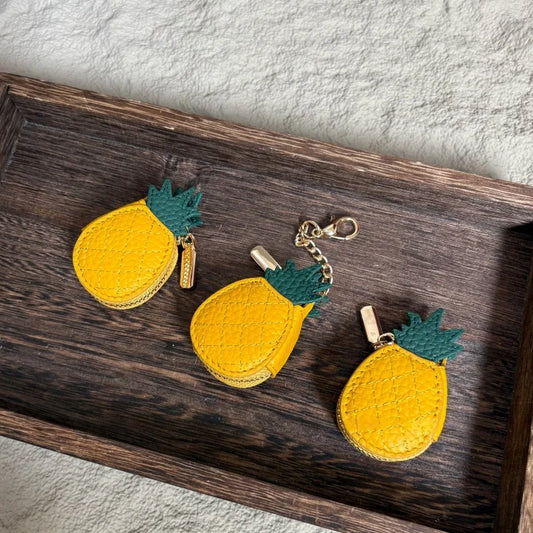 Mini Pineapple Leather Storage Charm – Handmade Full-Grain Leather Thumb Bag | Fruit-Inspired Keychain with Zipper | Ring & Jewelry Organizer for Bags