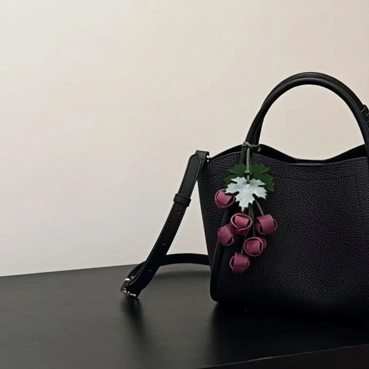 Handcrafted Full-Grain Leather Grape Bag Charm – Sculptural Fruit Pendant for Handbags & Keys | Artistic Leather Accessory | Unique Gift for Her