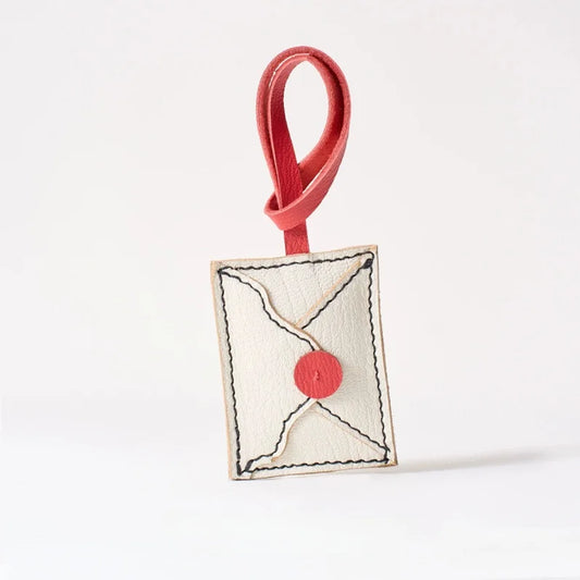 Love Letter Leather Bag Charm – Handmade French Goatskin Envelope Pendant | Romantic Vintage-Inspired Accessory for Women | Minimalist Keychain for Handbags & Backpacks