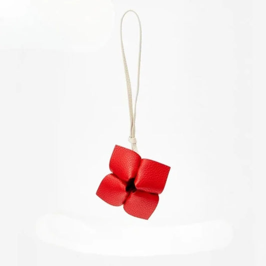 Handcrafted Leather Flower Bag Charm – Minimalist Abstract Bloom Pendant | Soft Color Accent Accessory | Elegant Everyday Gift for Her