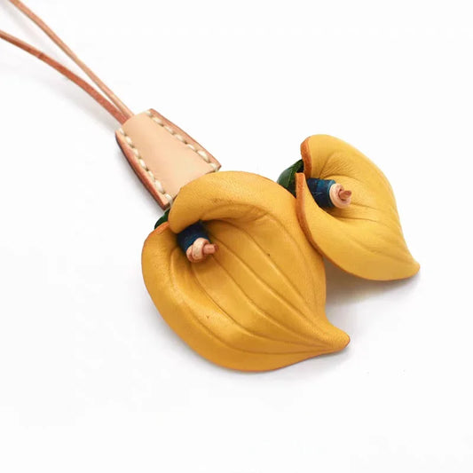 Nordic-Style Leather Lily Bag Charm – Handmade Floral Pendant for Handbags or Car Décor | Full-Grain Cowhide | Double Blossom Design | Perfect Artisan Gift for Her