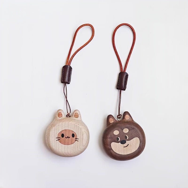 Cat and Dog Couple Charm | Handcrafted Wooden Bag Charm | Artisanal Gift for Friends and Couples | Unique Animal Design - Tomlynam