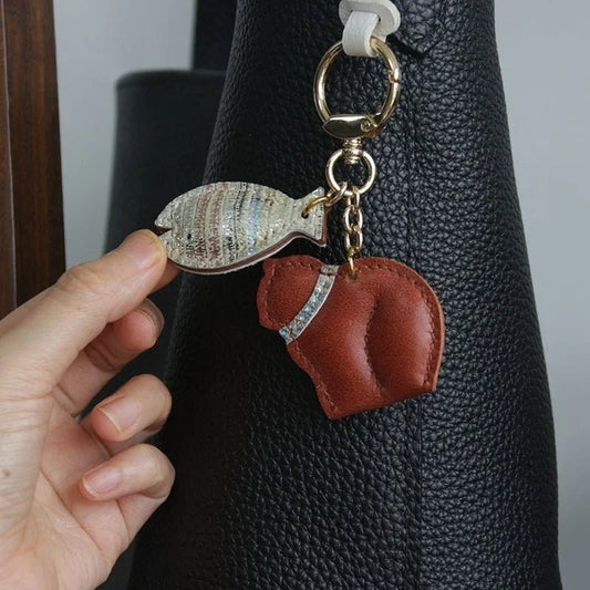 Cat & Fish Leather Bag Charm – Handmade French Goatskin Keychain | Whimsical Duo Pendant | Purse Accessory Gift for Cat Lovers - Tomlynam