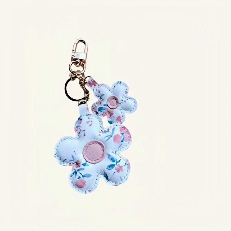Exquisite Dual - Flower Horseshoe Buckle Sunflower Leather Charm - Multicolor Combination for Bags, Backpacks, and Keys, Perfect as a High - End Gift - Tomlynam