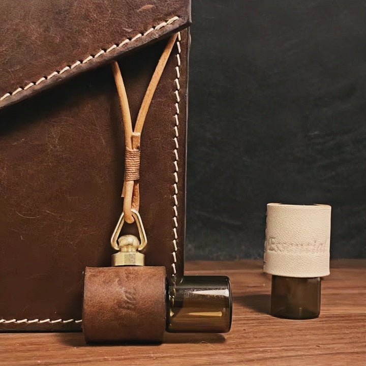 Minimalist Refillable Perfume Bottle Charm – Handcrafted Leather Aroma Pendant | Essential Oil Roller Keychain | Mosquito Repellent Bag Accessory - Tomlynam