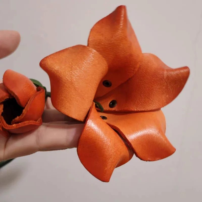 Blooming Leather Flower Bag Charm – Nordic Style Handmade Full - Grain Leather Floral Pendant | 3D Flower Keychain | Handcrafted Luxury Car & Bag Accessory - Tomlynam