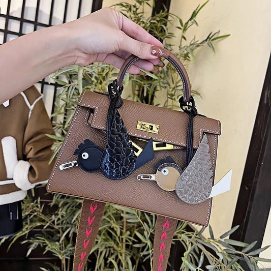 Flying Lovebird Charm – Handcrafted Genuine Leather Bag Accessory | Symbol of Freedom and Affection - Tomlynam