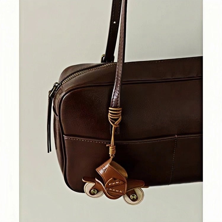 Flying Motorcycle Leather Bag Charm – Handcrafted Vegetable - Tanned Keychain for Bags or Keys, 3D Design, Unique Adventure - Inspired Gift - Tomlynam