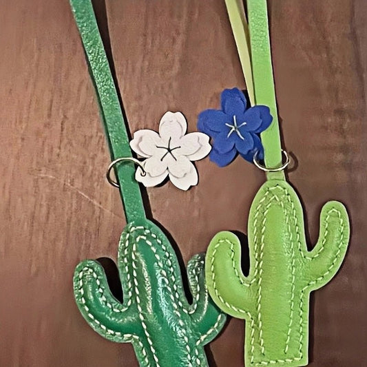 Hand - Stitched Genuine Leather Cactus Charm – INS Style Bag Accessory, Creative Gift, Keychain, Versatile and Trendy - Tomlynam