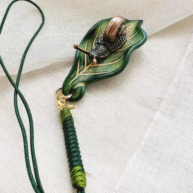 Handcrafted Leather Leaf & Bronze Snail Bag Charm – Unique Nature - Inspired Pendant | Artistic Handmade Accessory for Bags, Keys & Gifts - Tomlynam