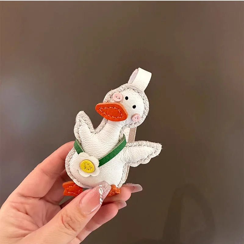 Lucky Duck Leather Bag Charm – Handcrafted Genuine Leather Pendant | Cute Car Accessory | Cheer - Up Gift for Friends - Tomlynam