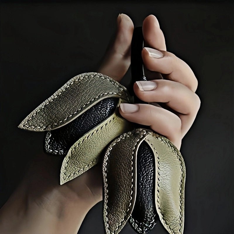 Morandi Tulip – Original Handcrafted Leather Bag Charm, Minimalist Design, French Goatskin Keychain, Elegant Gift for Her - Tomlynam