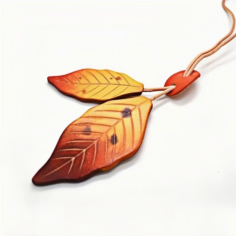 Nordic Lucky Leaves Leather Charm – Handcrafted Genuine Cowhide Leaf Bag Charm, Car Ornament, and Bookmark Accessory - Tomlynam