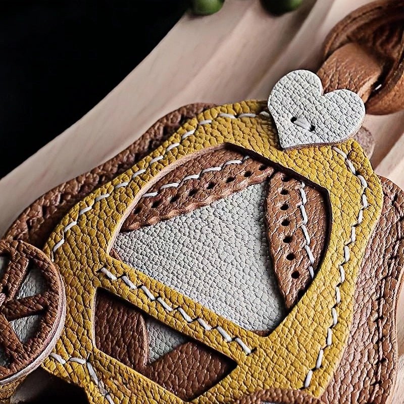 Original Designed Pumpkin Carriage Bag Charm, Handcrafted Full - Grain Goatskin, Elegant Keychain, Couple Gift, Luxury Car Bag Decoration - Tomlynam