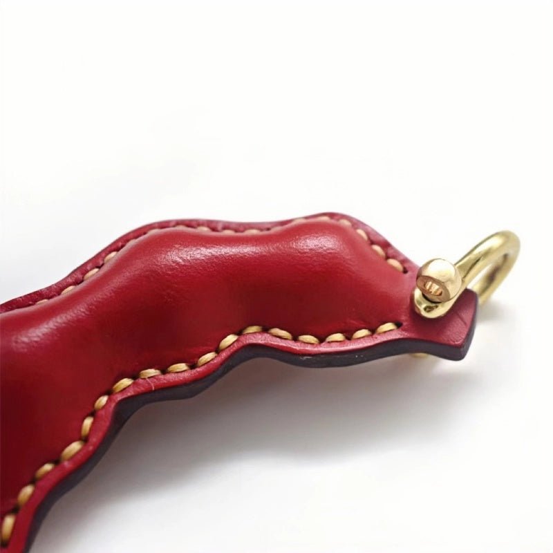 Peaceful Leather Pea Charm – Handcrafted Full - Grain Cowhide Bag Ornament, Dual - Sided Keychain, Car Accessory, Unique Gift for Any Occasion - Tomlynam