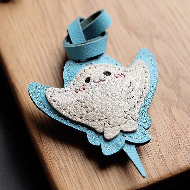 Stingray - Inspired Leather Bag Charm – Handmade Genuine Leather Keychain | Elegant Ocean Animal Pendant | Chic Accessory for Handbags & Cars - Tomlynam