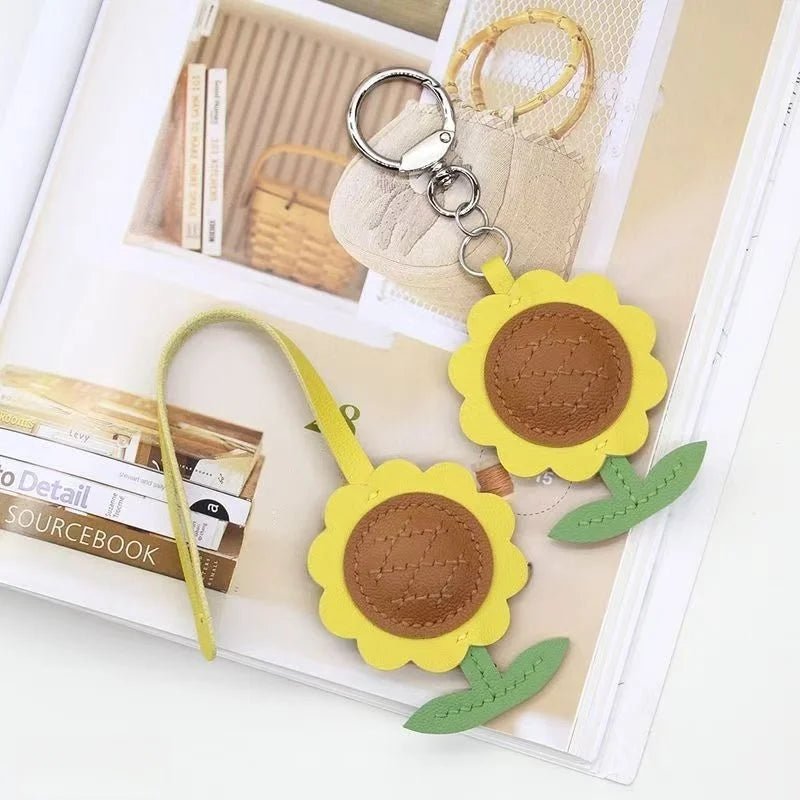 Sunflower Leather Bag Charm – Handmade Lambskin Cartoon Floral Pendant | Cute Keychain for Handbags, Backpacks or Gift Accessories - Tomlynam