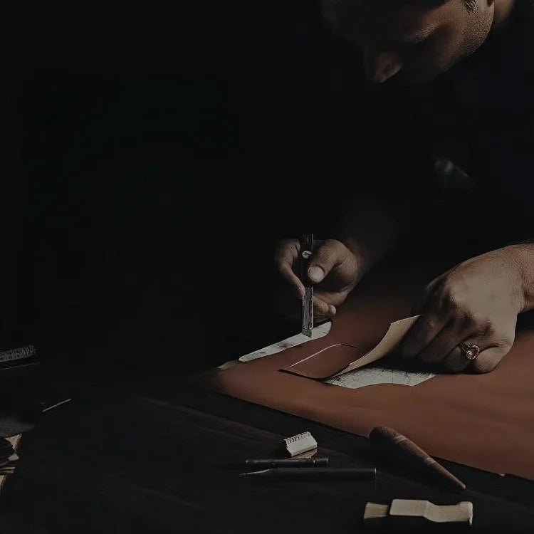 Sunflower Leather Bag Charm – Minimalist Chic Cowhide Pendant for Bags & Accessories - Tomlynam