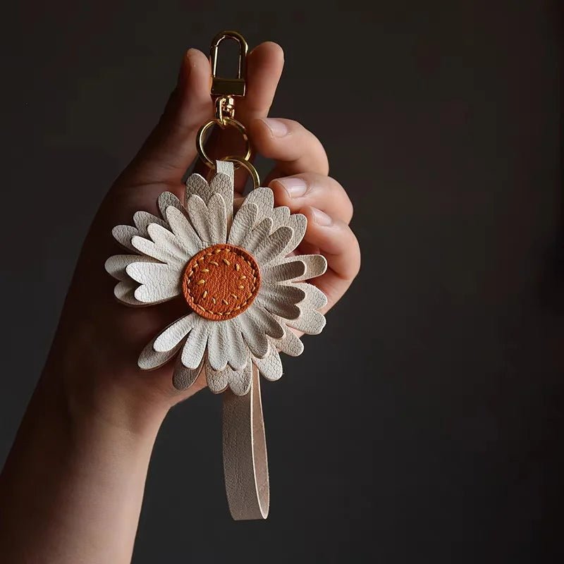 Sunny Daisy Leather Bag Charm – Handmade Top - Grain Lambskin Keychain | Sun - Inspired Flower Pendant | Luxury Handcrafted Accessory for Women - Tomlynam