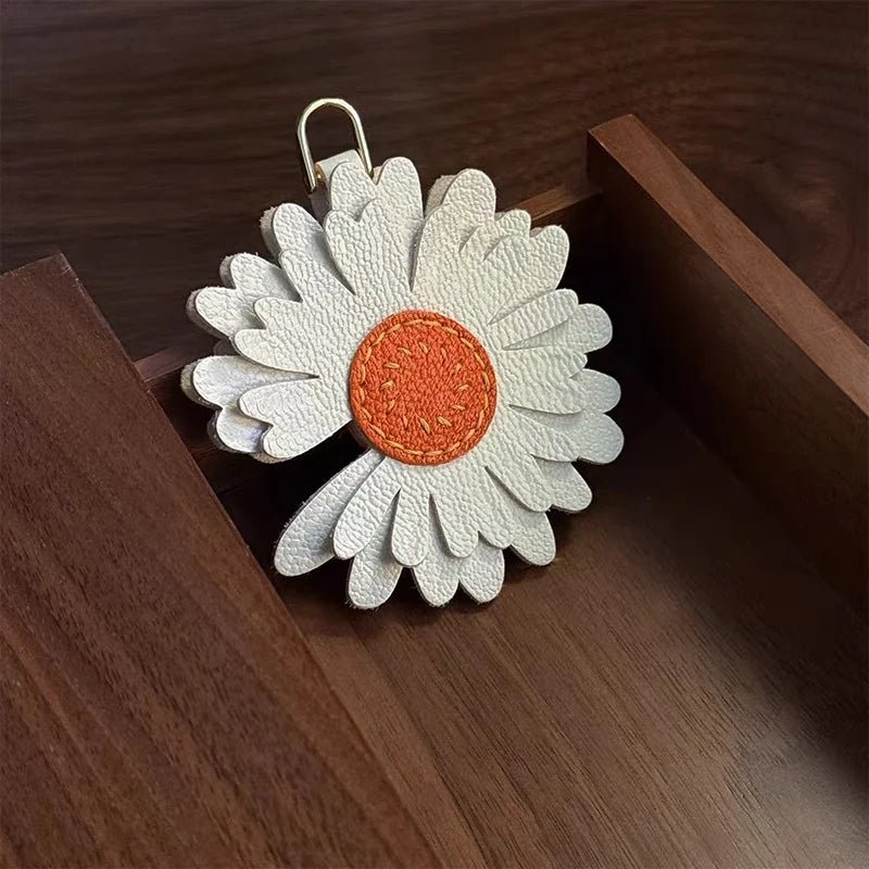 Sunny Daisy Leather Bag Charm – Handmade Top - Grain Lambskin Keychain | Sun - Inspired Flower Pendant | Luxury Handcrafted Accessory for Women - Tomlynam