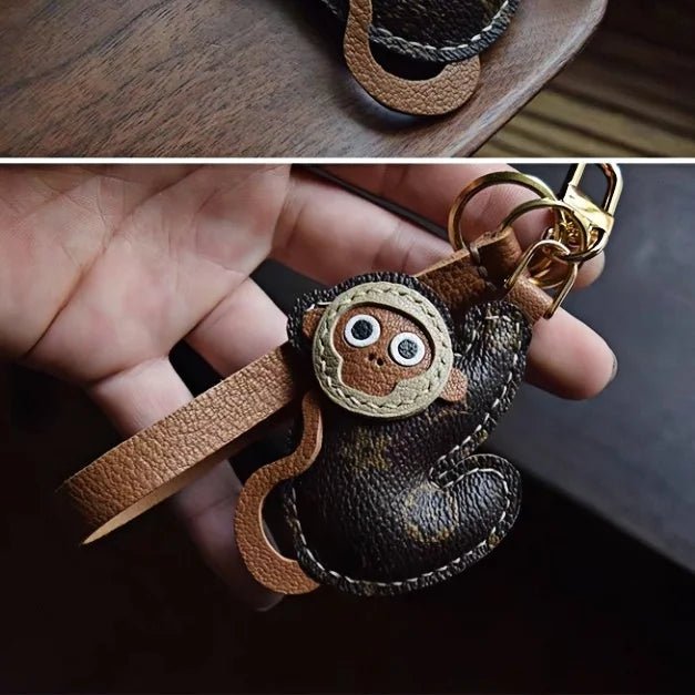 Vintage - Inspired Monkey Leather Keychain – Handcrafted Full - Grain Leather Bag Charm | Retro Aesthetic Car Key Holder | Unique Gift for Women - Tomlynam