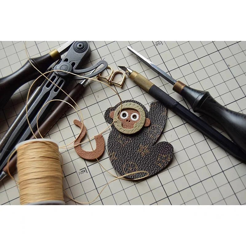 Vintage - Inspired Monkey Leather Keychain – Handcrafted Full - Grain Leather Bag Charm | Retro Aesthetic Car Key Holder | Unique Gift for Women - Tomlynam