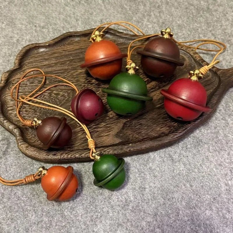 Vintage Leather Bell Bag Charm – Handmade Full - Grain Cowhide Keychain | Two Sizes & Four Colors | Backpack, Car, and Purse Pendant - Tomlynam