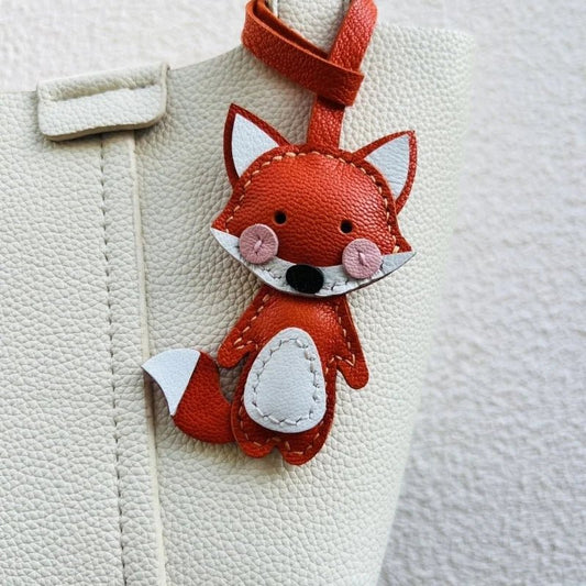 Whimsical Fox Leather Bag Charm – Handmade Full - Grain Lambskin Keychain | Playful Animal Pendant | Cute Gift for Handbags & Backpacks - Tomlynam