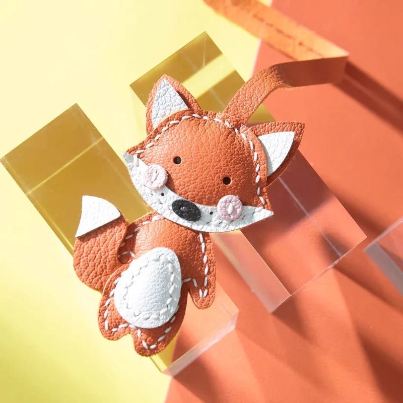 Whimsical Fox Leather Bag Charm – Handmade Full - Grain Lambskin Keychain | Playful Animal Pendant | Cute Gift for Handbags & Backpacks - Tomlynam